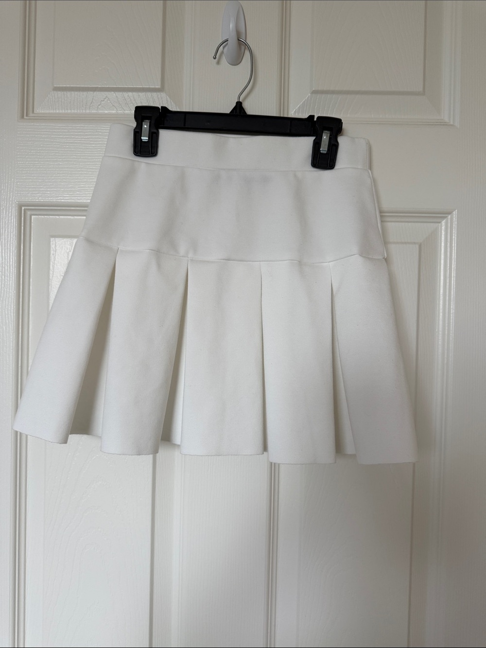 Lioness White Pleated Mini Skirt